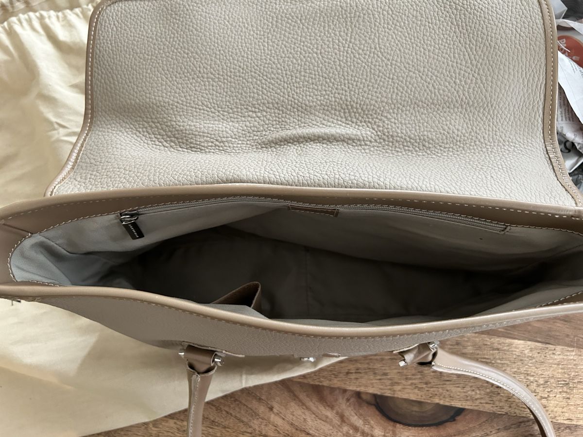 Burberry Taschen für Damen: Burberry Handtasche Leder beige – Gebraucht aus Rupperswil von Birke11 2