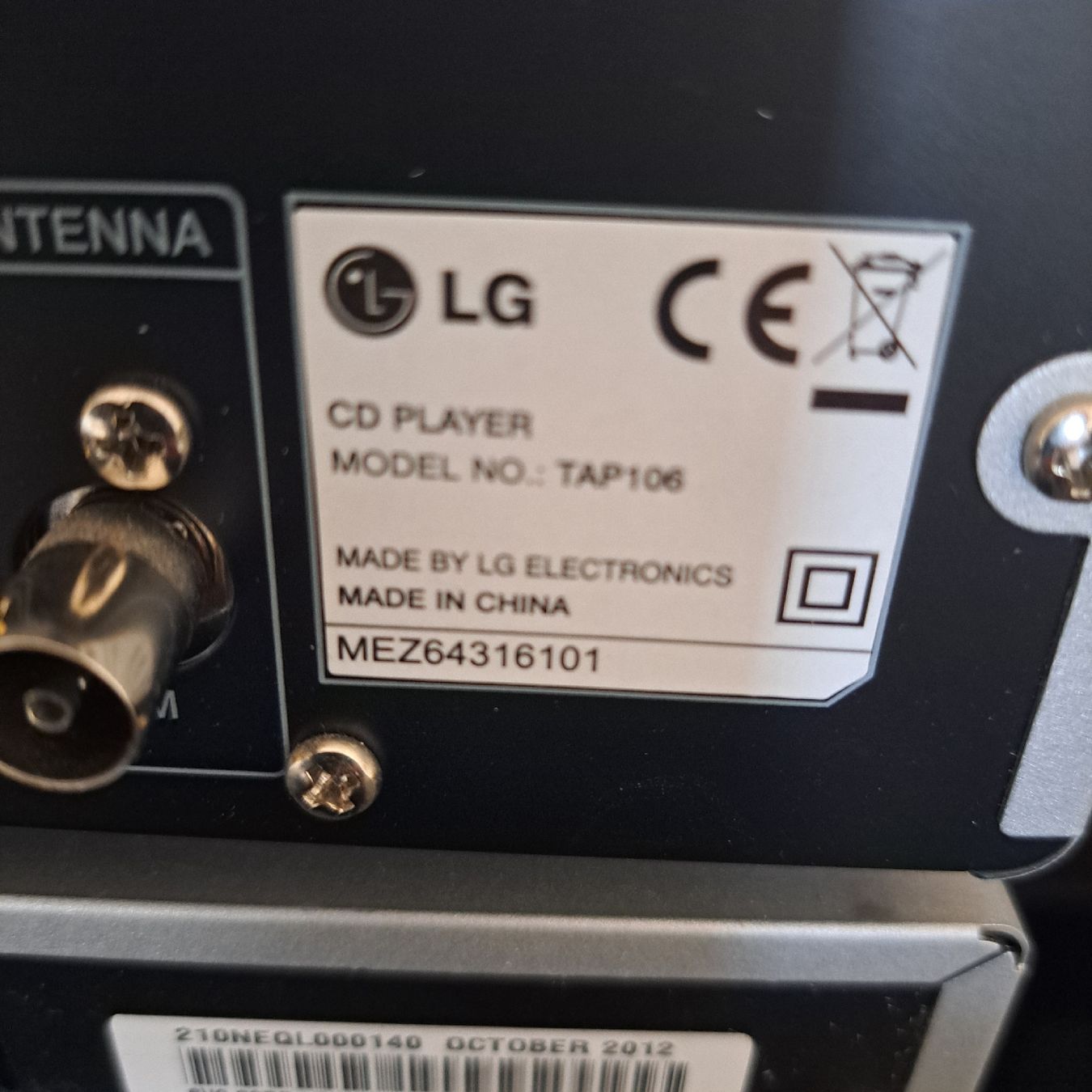 LG Lettore multimediale & Streamer: LG Micro Hi-Fi System  TA106 mit Lautsprecher – Usato da Riehen venduto da Appia48 8