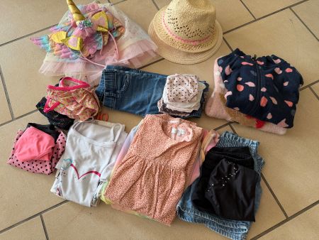 Lot de vêtement enfant 110-116