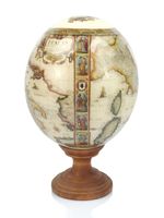Oeuf D'Autruche map decor /Ostrich egg / Straußenei