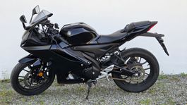 Yamaha YZF - R125, 2025