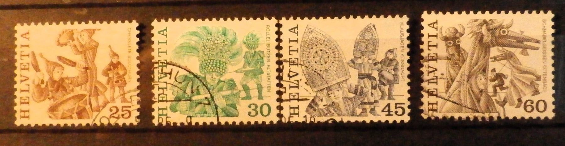 Tutti i francobolli: CH Volksbräuche ii Kompl. 1982/84 – Usato da Kehrsatz venduto da Bernherb2