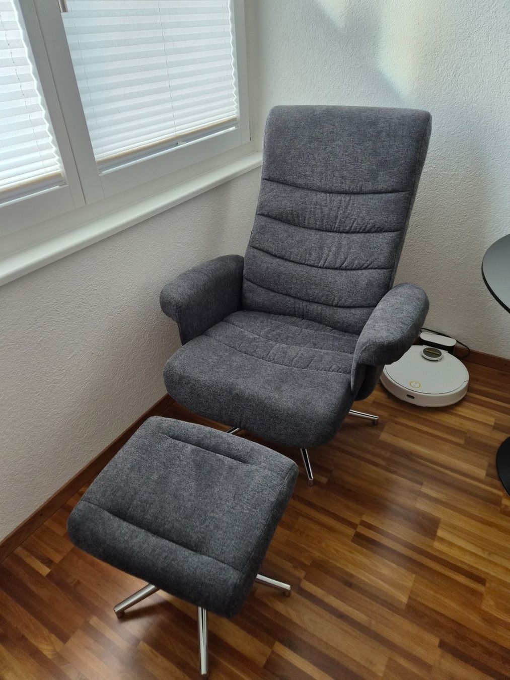 Sessel: Relaxsessel mit separater Fussstütze – Gebraucht aus Winkel von Gamei