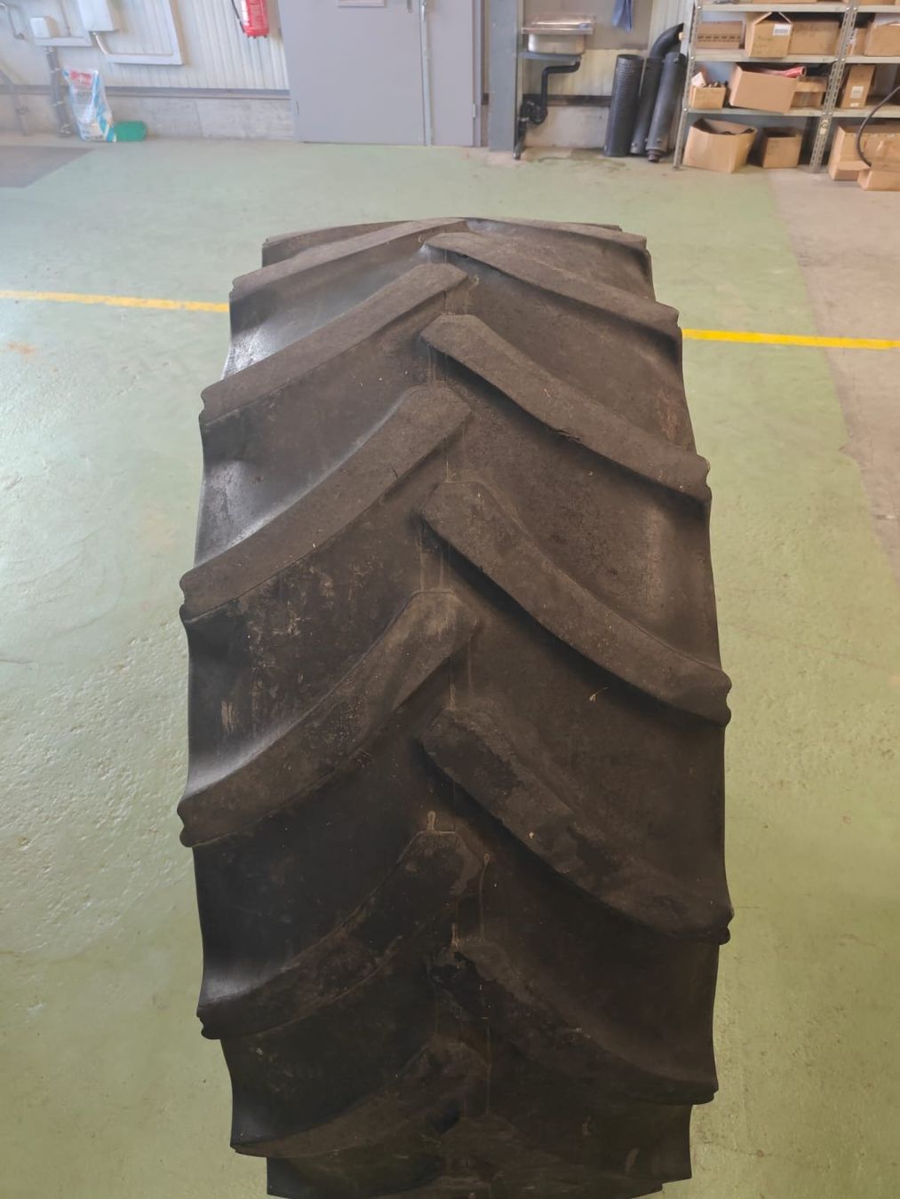 Pneus & Roues: 540/65R34 Reifenpaar – D'occasion à Lätti par baumi02