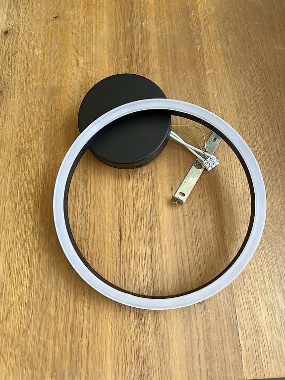 Lampes: Praktisch neue Leuchte – D'occasion à Schoenenwerd par gia_6ksb