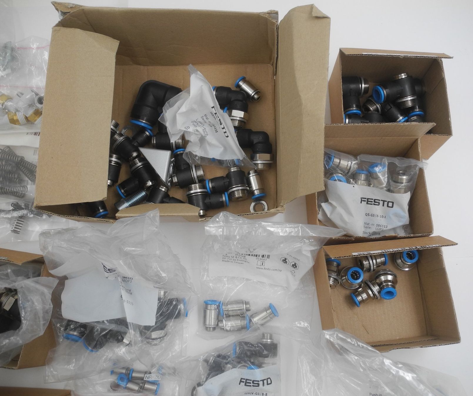 Elektronikbauteile: Festo L-Steck Verschraubenungen, Nr. 46b – Gebraucht aus Kottwil von Crazyrolf 3