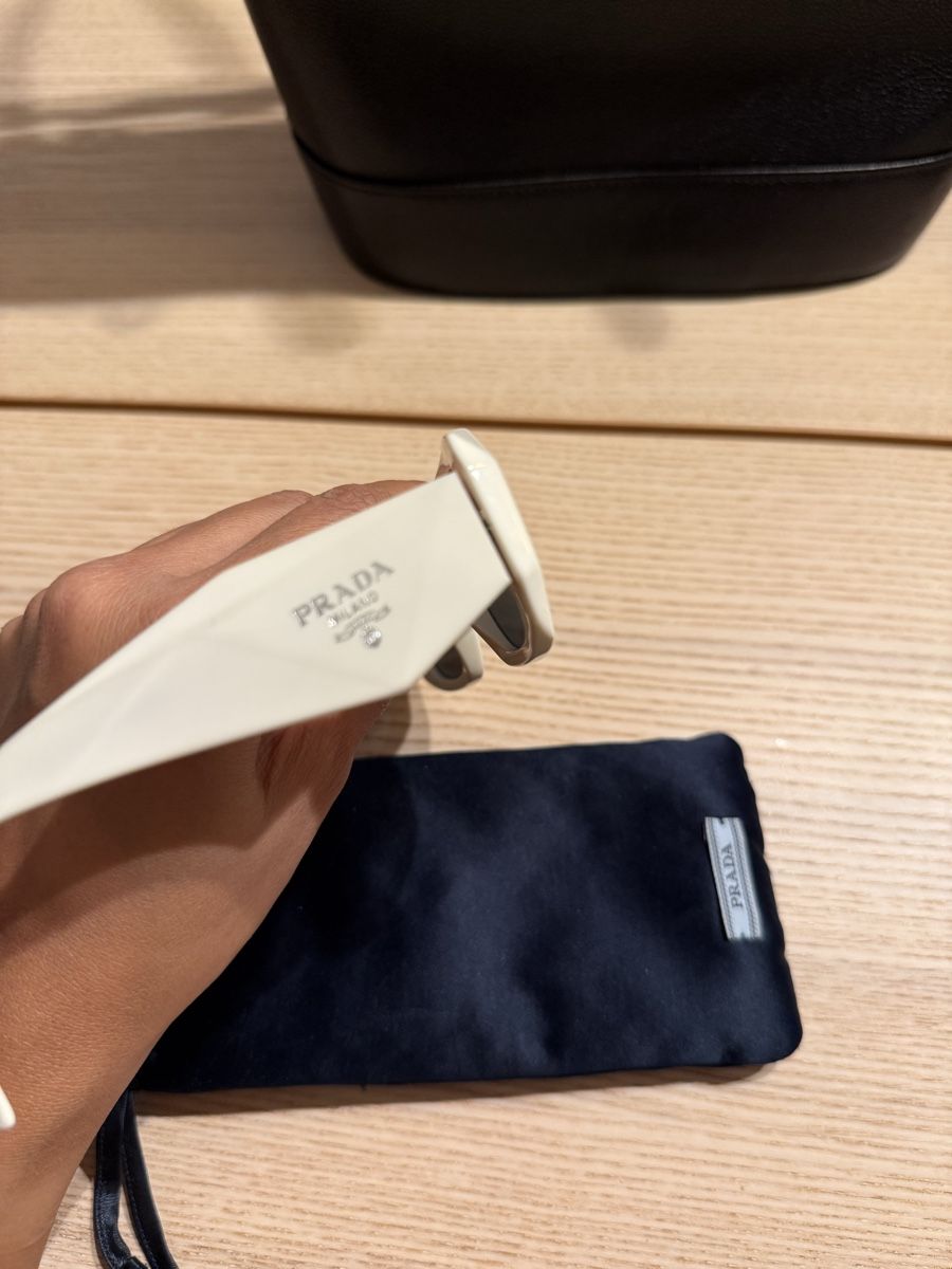 Prada Brillen & Gläser: Prada sunglasses  – Gebraucht aus Luzern von rec_8srh 4