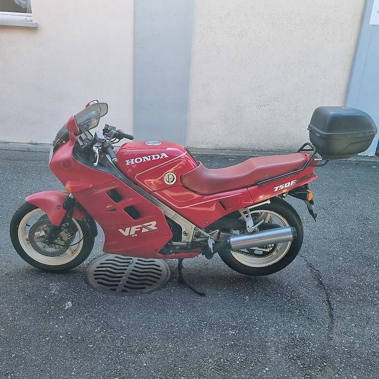 Strasse: Honda VFR 750 – Gebraucht aus Recherswil von itec66