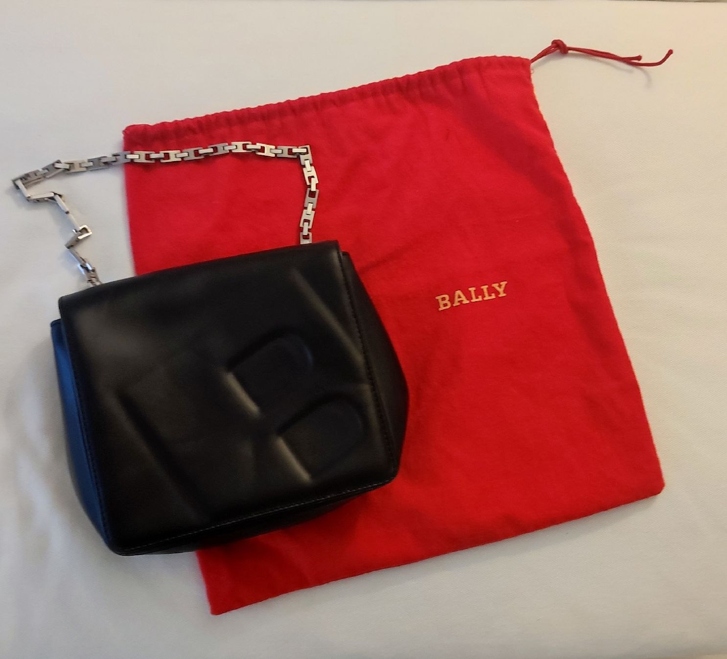 Bally Borse da donna: Bally Handtasche mit Kette mit Staubbeutel! – Usato da Stäfa venduto da modeflash
