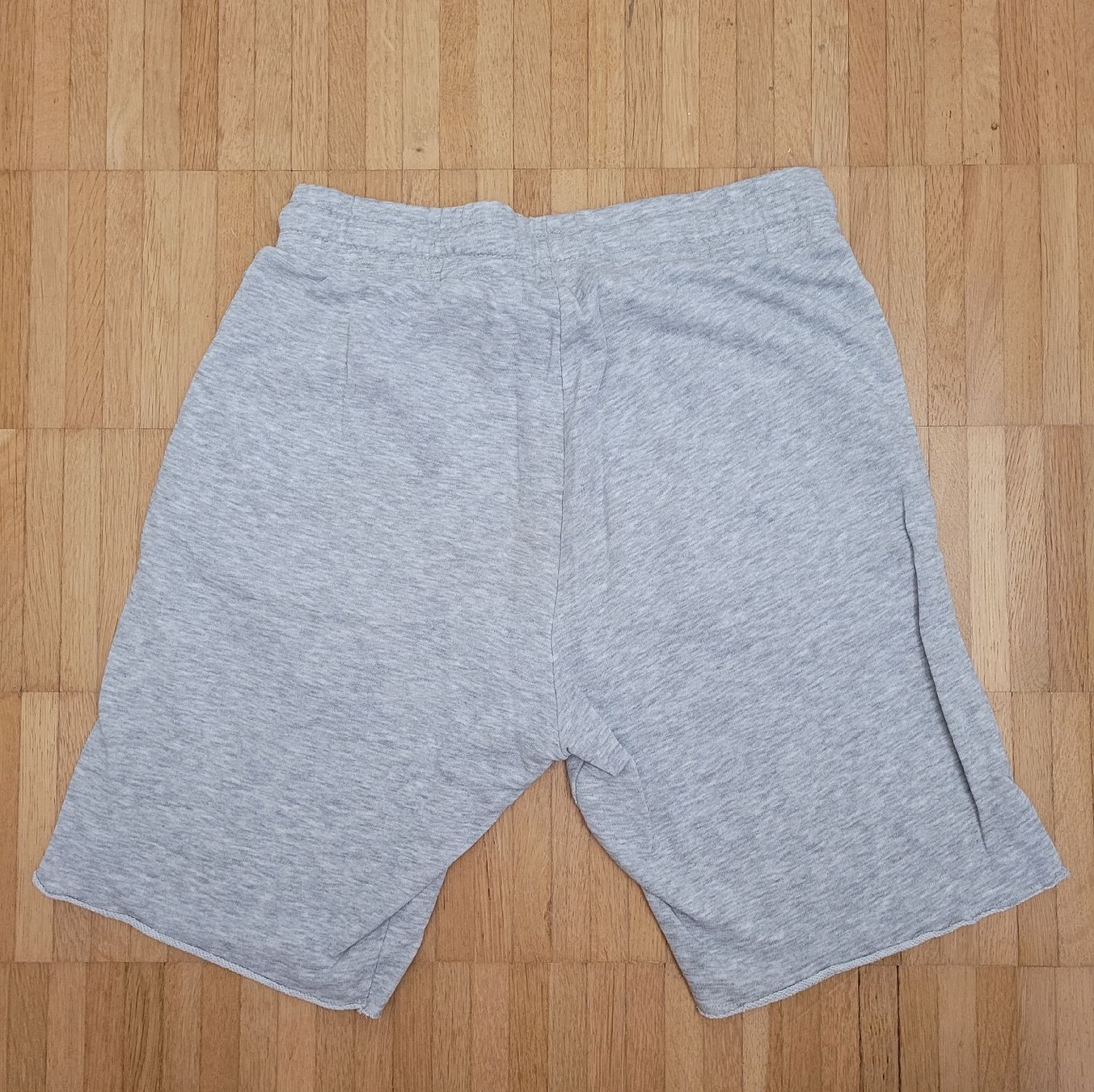 H&M Pantaloni: 72. Shorts H&M gris taille 170 – Usato da Villars-sur-Glâne venduto da m66_dch5 4