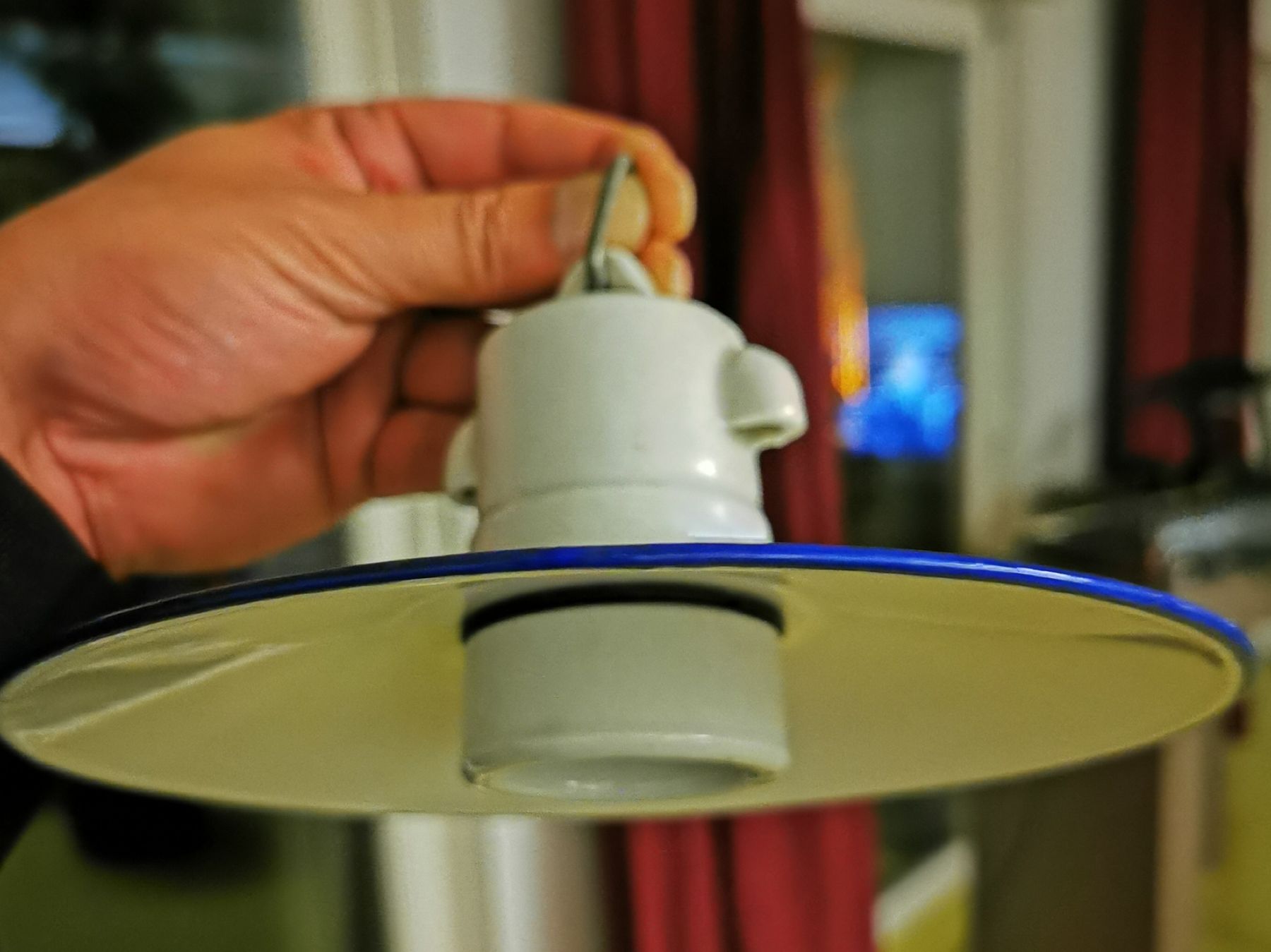 Lampadari & plafoniere: Rustikale Stalllampe/ Leuchte Durchmesser 20cm – Usato da Uster venduto da systemlord0816