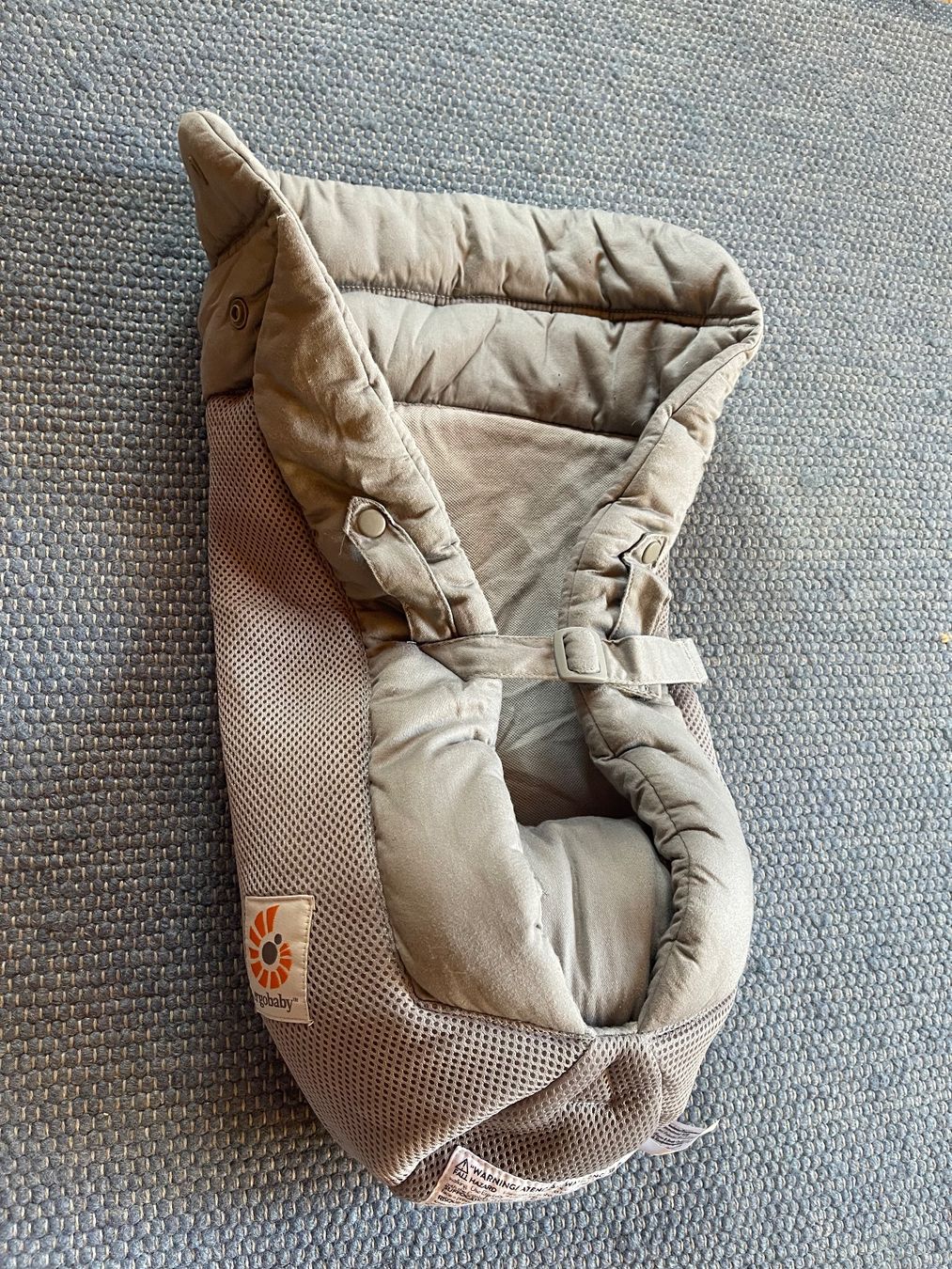 Ergobaby Marsupi portabebè: Ergobaby Newborn Einsatz – Usato da Klosters venduto da Daroserli007