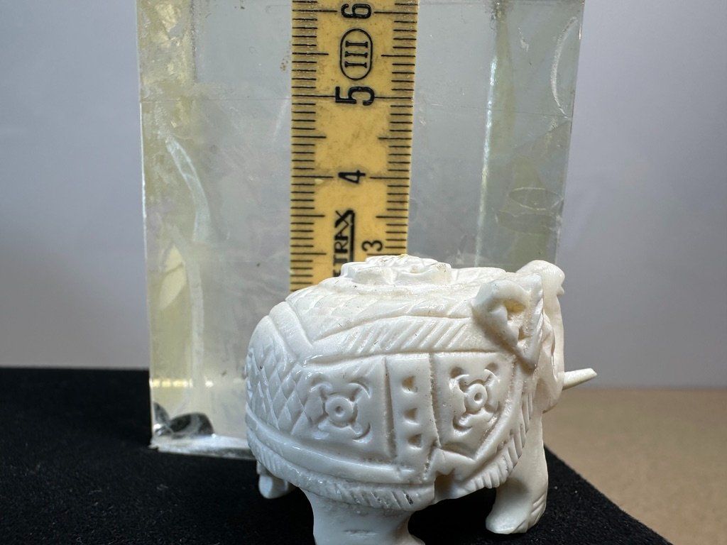Statuette: kleiner Elefant asien Geschnitzt Knochen – Usato da arlesheim venduto da Art.en1 3