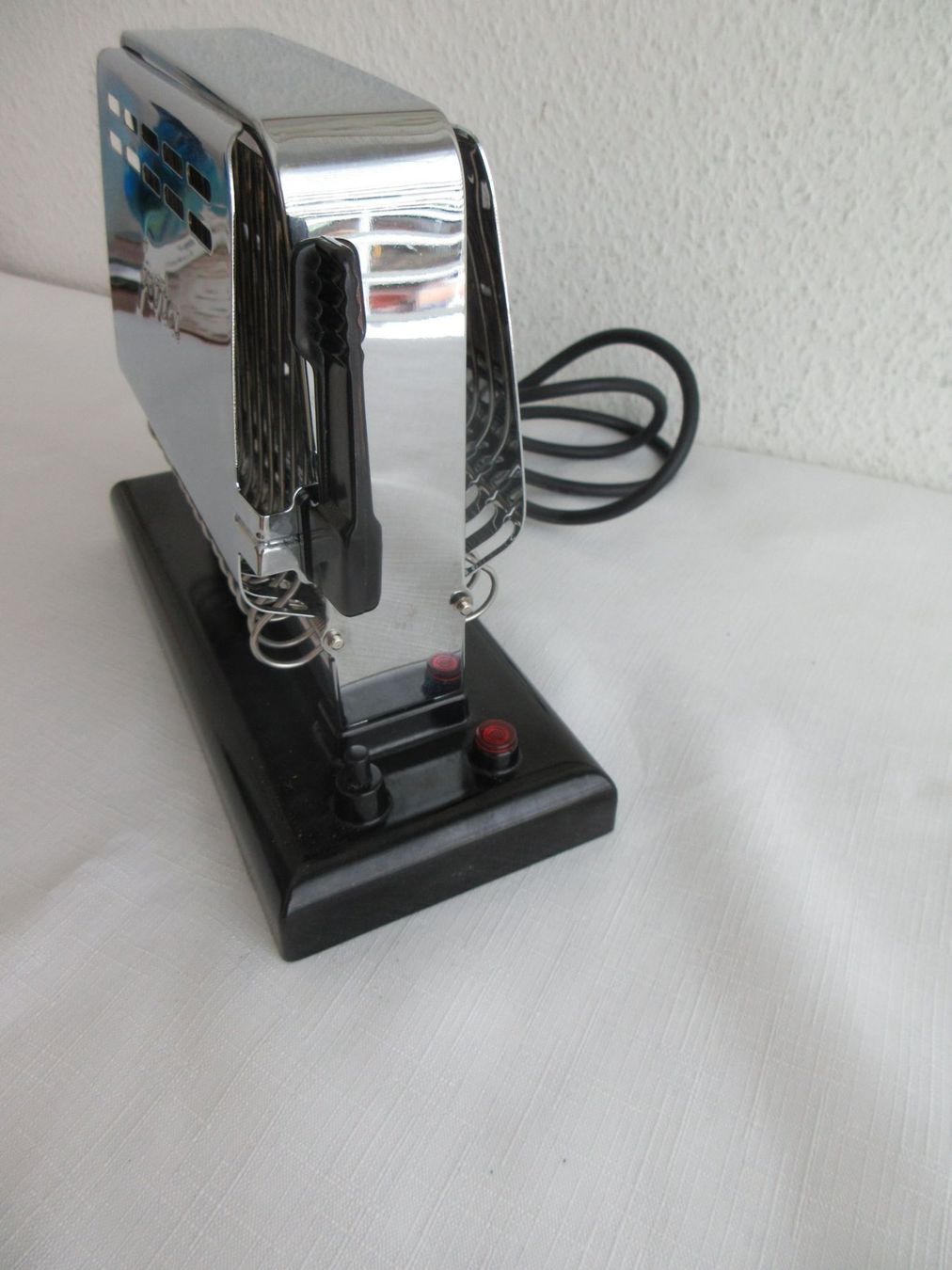 Jura Küchengeräte: Nostalgischer Jura Toaster – Gebraucht aus Binningen von Oldfashion 4