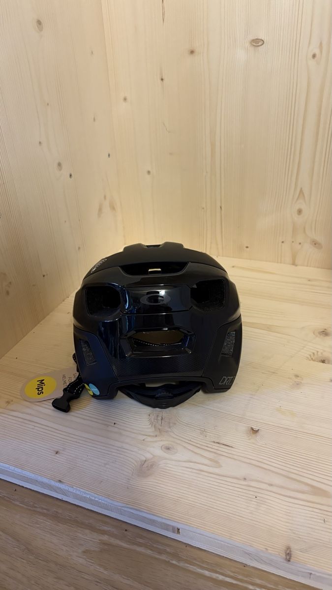 Oakley Caschi: Oakley Dirt 3 gr. M MTB Helm – Nuovo (secondo la descrizione) da Laax GR venduto da diana.zemp 1