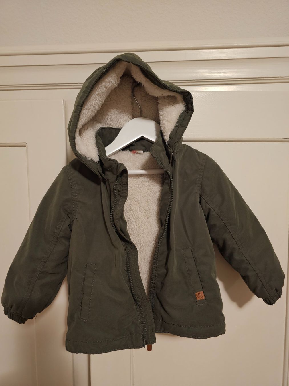 H&M Giacche & Cappotti: Winterjacke Grösse 92 H+M – Usato da Winterthur venduto da la_lunae