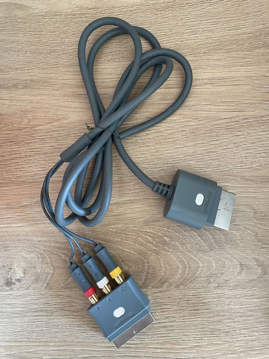 Microsoft Console: Microsoft Xbox 360 - Câble de connexion vidéo  original – Usato da Denges venduto da Ricautomotive
