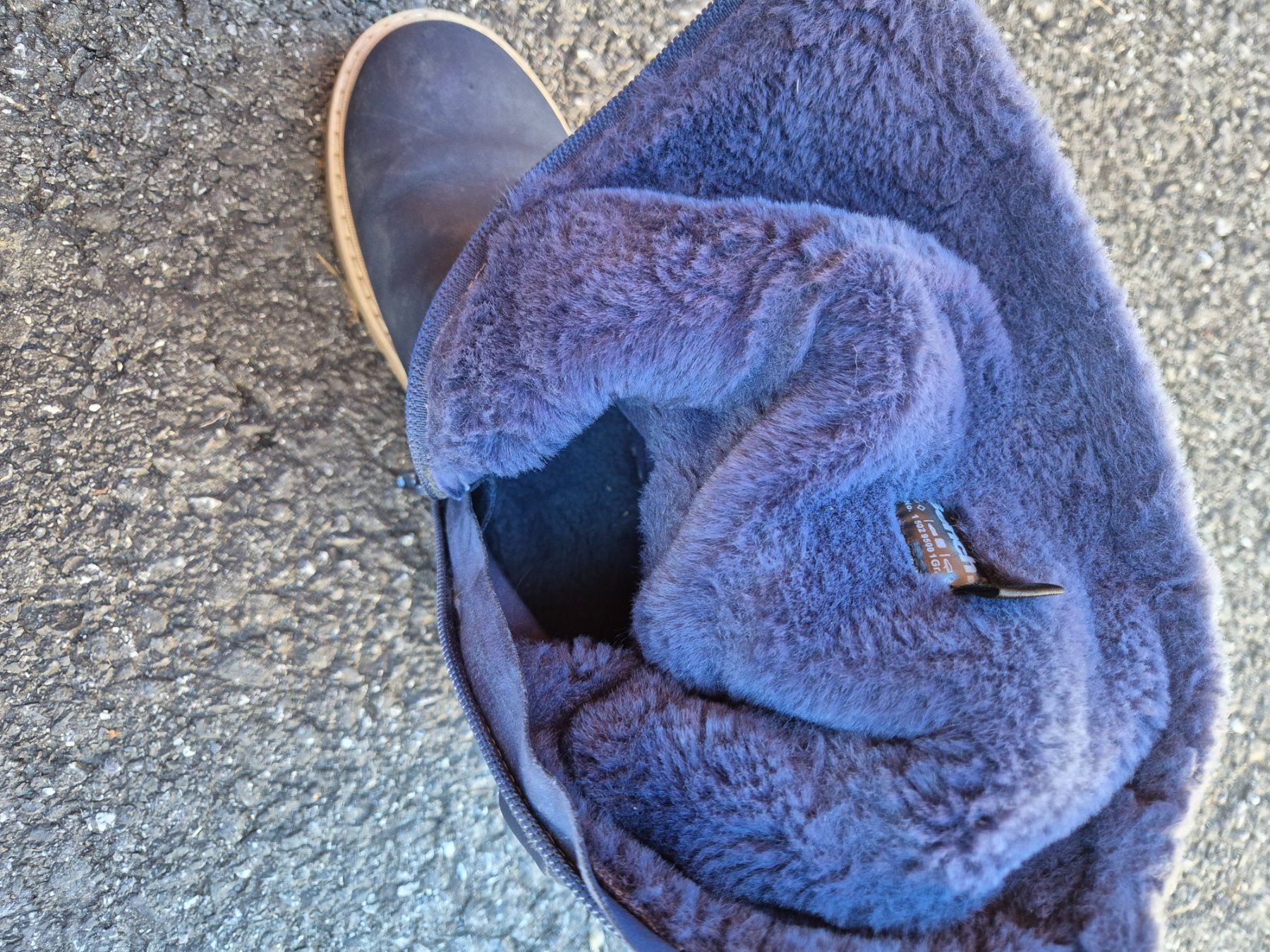 Bench Scarpe per ragazze: Mädchen Winterstiefel von Bench Grösse 35 – Usato da Grindelwald venduto da Sala33 5