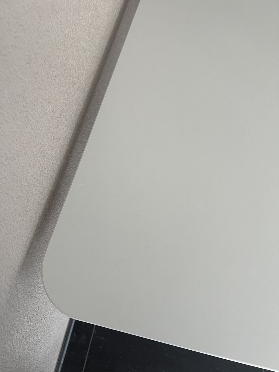 Scrivanie: Bekant Eckschreibtisch Ikea – Usato da Rümlang venduto da Spassoa 1