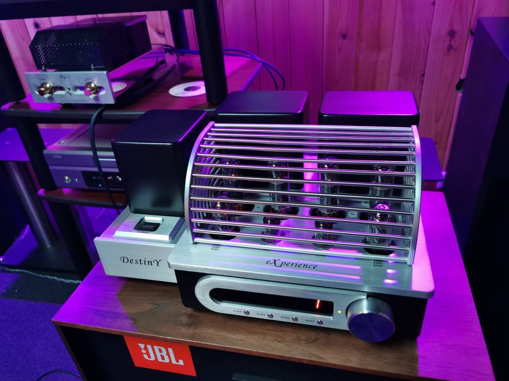 LED-Musikspektrumanzeige Mit 240 RGB-LEDs, AGC-Mikrofon, Glas & Walnussholz – Kabellos, Einstellbar, Plug-and-Play – Für Party & Ambiente
