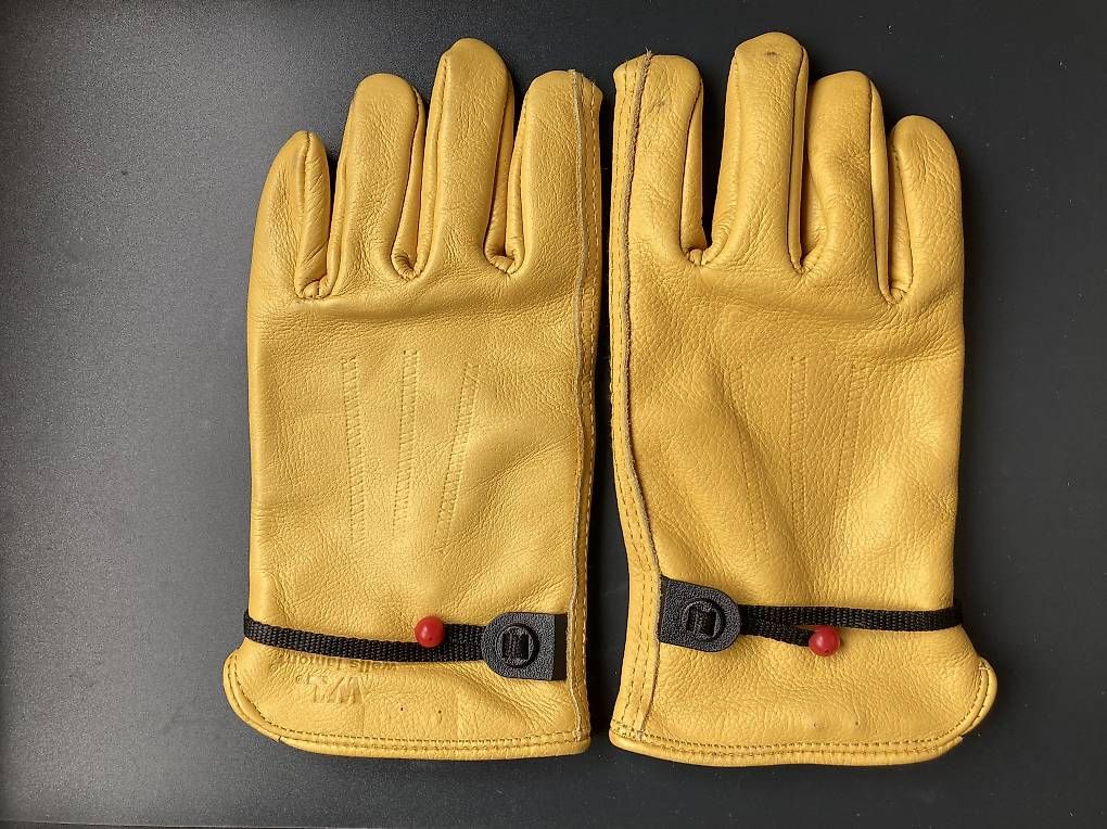 Guanti & manicotti: Lederhandschuhe Wells Lamont – Usato da Hämikon venduto da autiva 1
