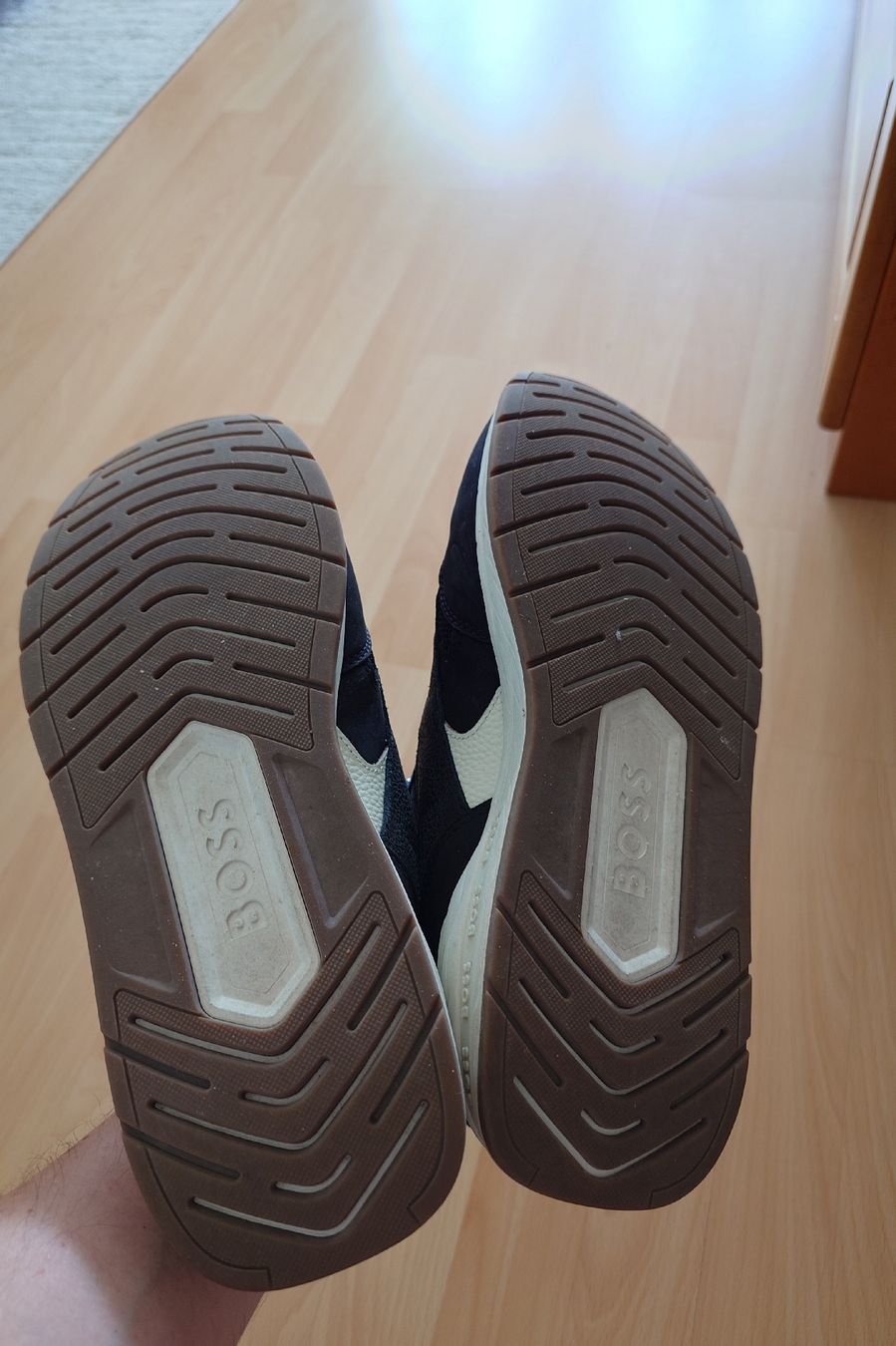 Hugo Boss Chaussures hommes: BOSS Schuhe 42 – D'occasion à Wauwil par Belton 1