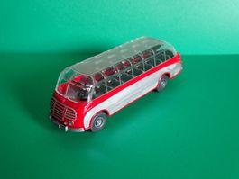 Reisebus Typ: Setra S8 von Wiking 1/87