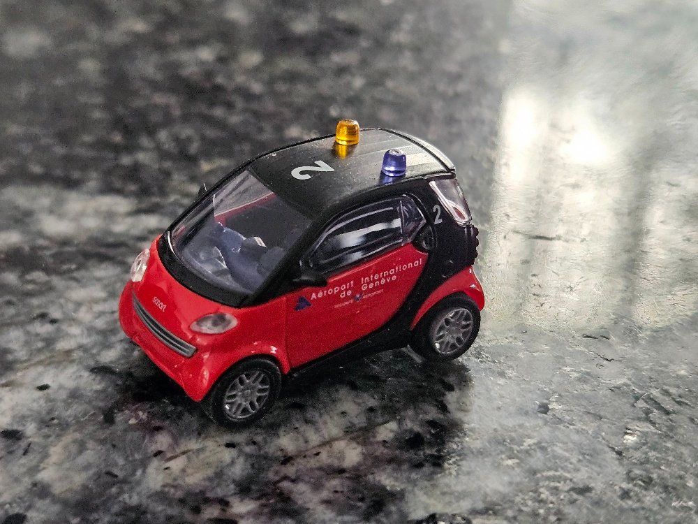 Busch Modellini d'auto: Busch Smart Einsatzfahrzeug HO 1:87 – Usato da Kaiseraugst venduto da Carkos