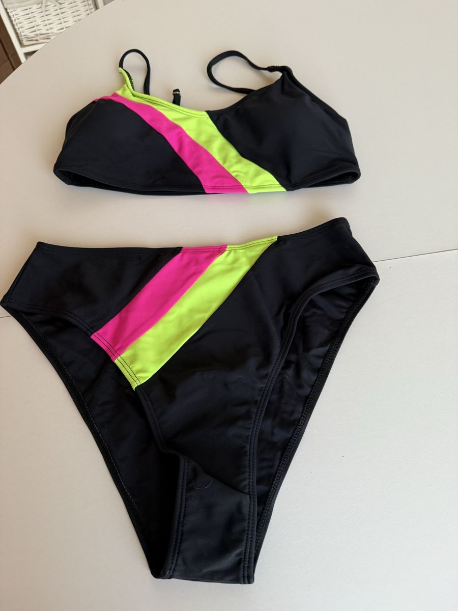 Costumi da bagno & Bikini: Maillot de bain 2 pièces noir tendance fluo – Nuovo e nell'imballaggio originale da Monthey venduto da meganoe