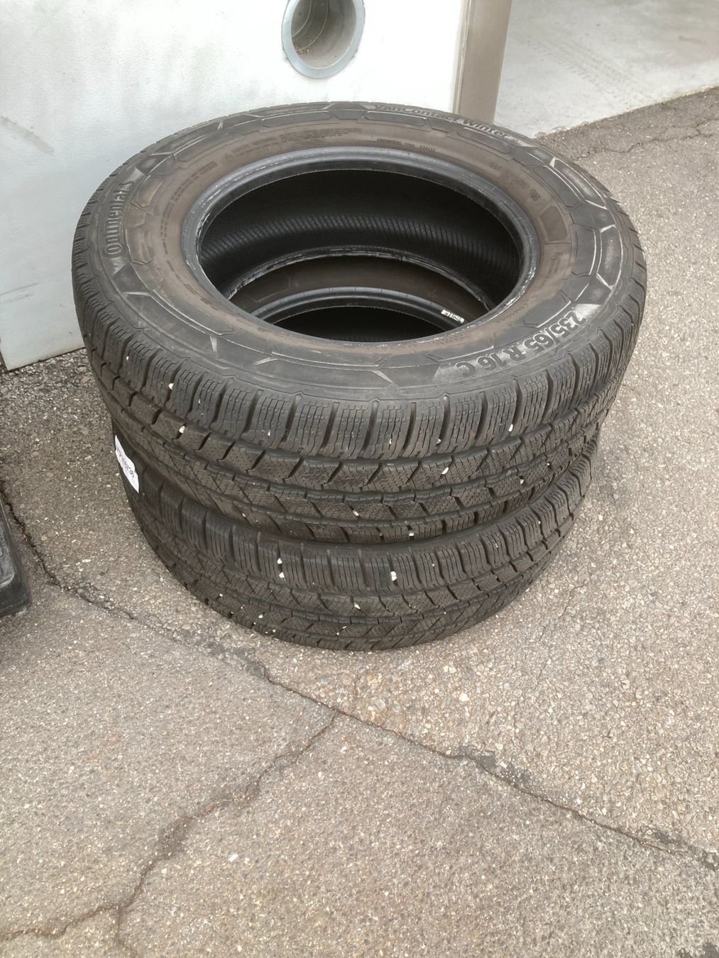 Continental Pneumatici & Ruote complete: Winterpneu 235/65R16 Continental – Usato da Cham venduto da Cham6332