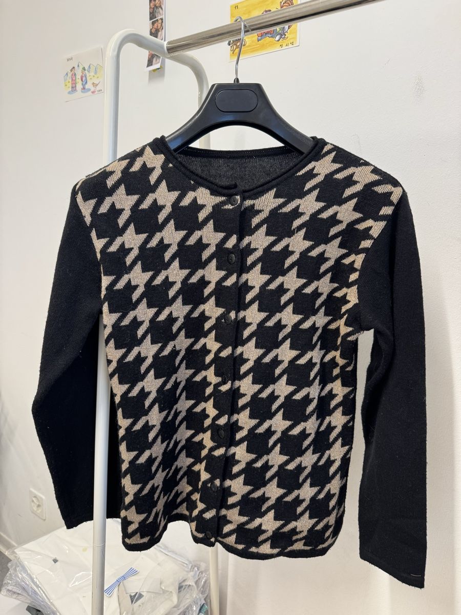 Giacche: Damen Cardigan Schwarz Gold Muster – Usato da Effretikon venduto da rus_2l2p