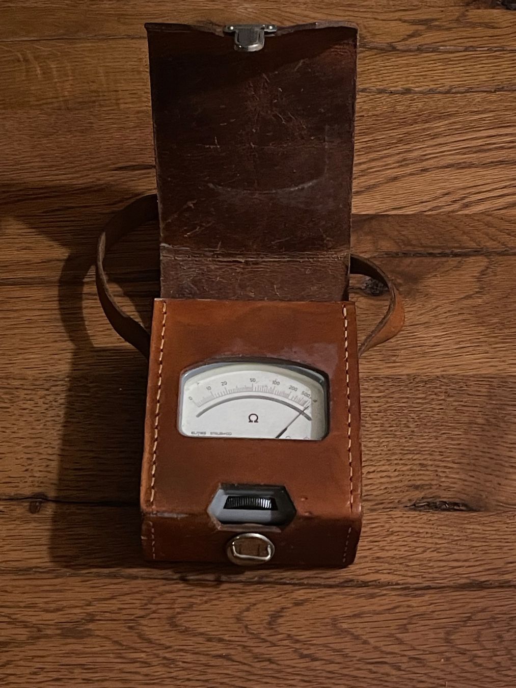 Misurare: Elmes Messgerät Ohmmeter Leder Etui Vintage gebraucht – Usato da Zuerich venduto da Dorsi
