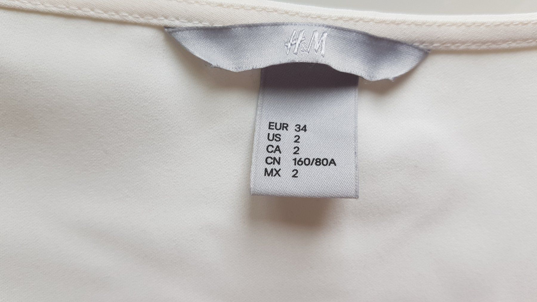 H&M Camicette: Bluse von H&M mit Trompetenärmel – Nuovo (secondo la descrizione) da Geuensee venduto da sonnenstunden 2