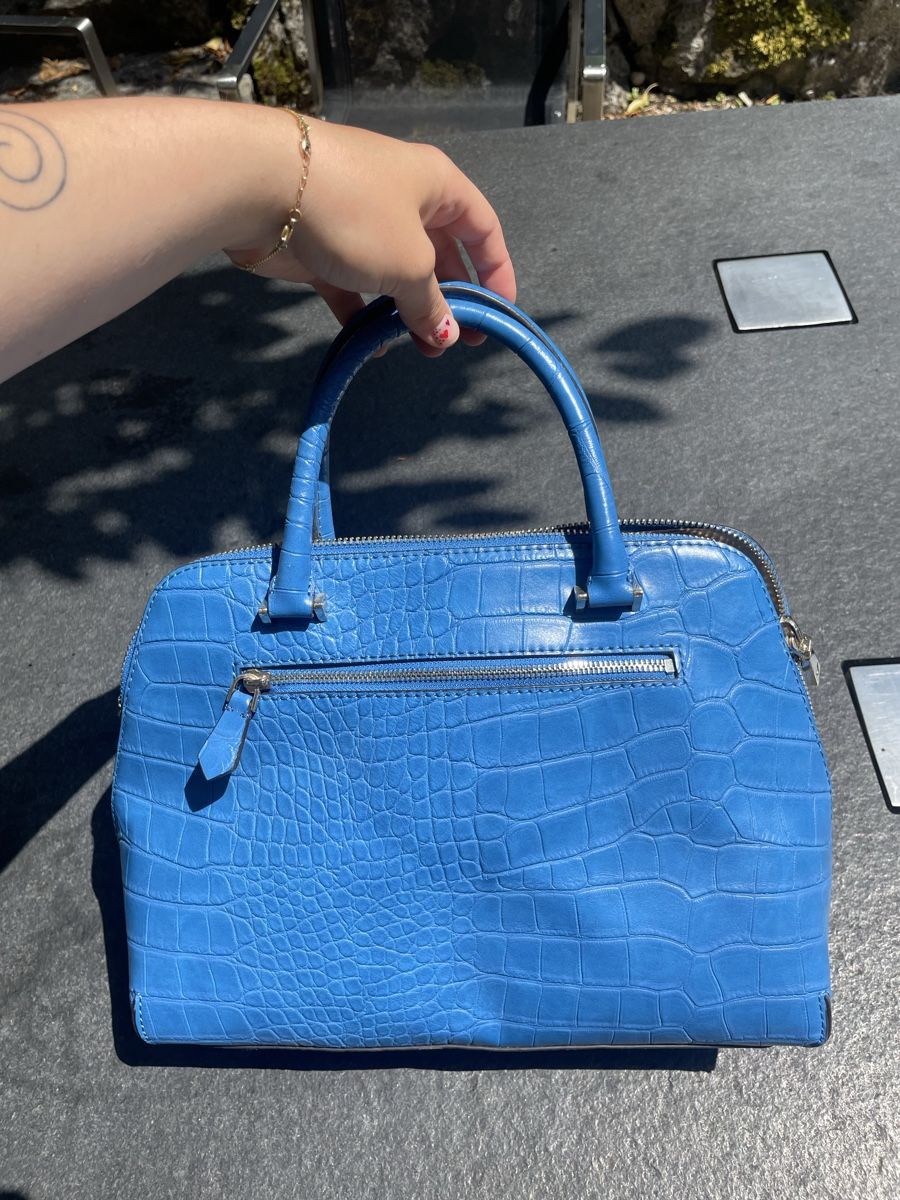 Guess Sacs femmes: Guess Handtasche – Neuf (Voir description) à Weisslingen par lia_g2jk 1