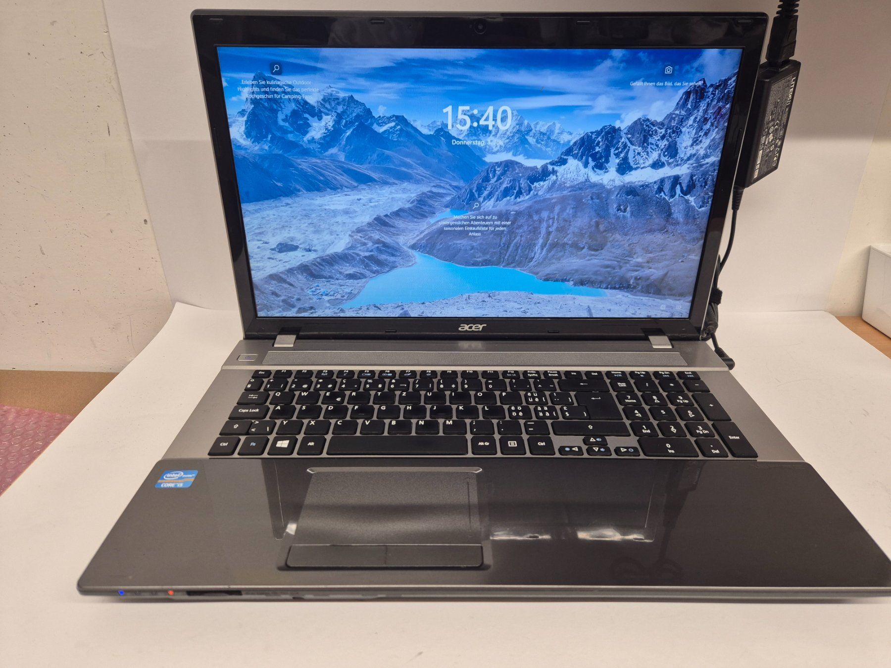 Acer Aspire V3-771 17.3 Core i5 Windows 8 Laptop in Black
