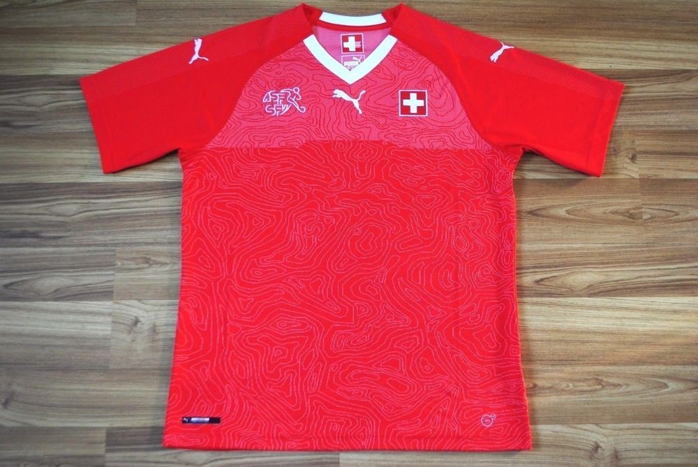 Schweizer Nati Maillots de corps & Pantalons: ORIGINAL SCHWEIZ NATI TRIKOT 2018/20 PUMA XL – Neuf (Voir description) à Zürich par TRIKOTKAISER