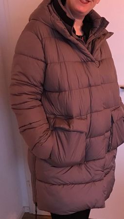 Ultra leichte Damen Daunenjacke mit Kapuze Marke Joop