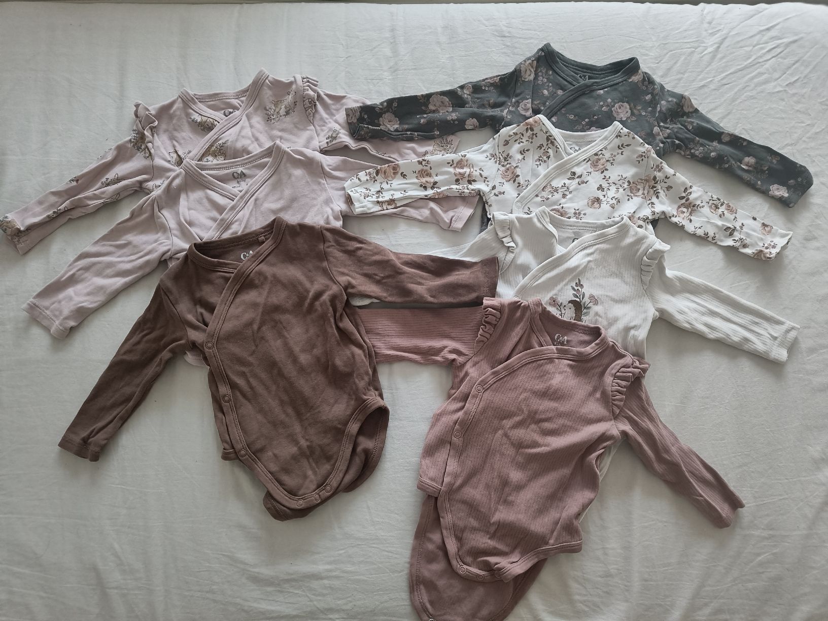 C&A Lotti & Set di vestiti: Langarmbodys Grösse 68 – Usato da Laupersdorf venduto da Naelya21