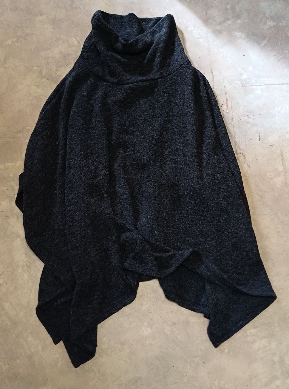 Giacche: Poncho von Merlin Gr S/M – Usato da Merenschwand venduto da Brockinell 1
