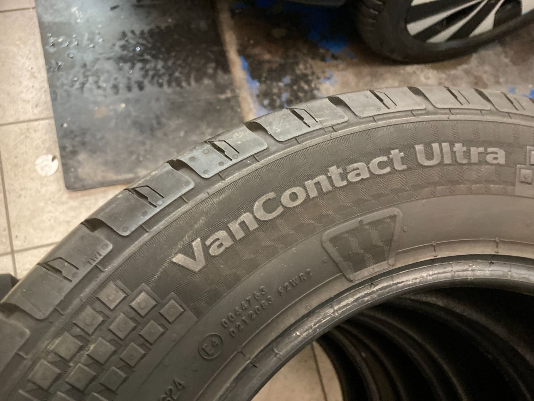 Continental Pneus & Kompletträder: 215/65R16 C Sommerpneu C Continental – Neu und originalverpackt aus Cham von WB2223 3