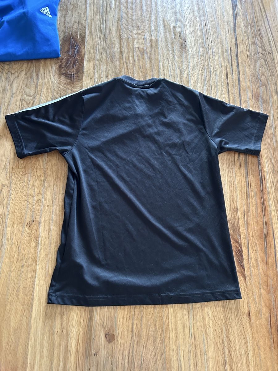 Adidas Camicie, T-shirt & Polo: ADIDAS-Shirt Gr. 140 – Usato da Oberurnen venduto da Berghexe 4