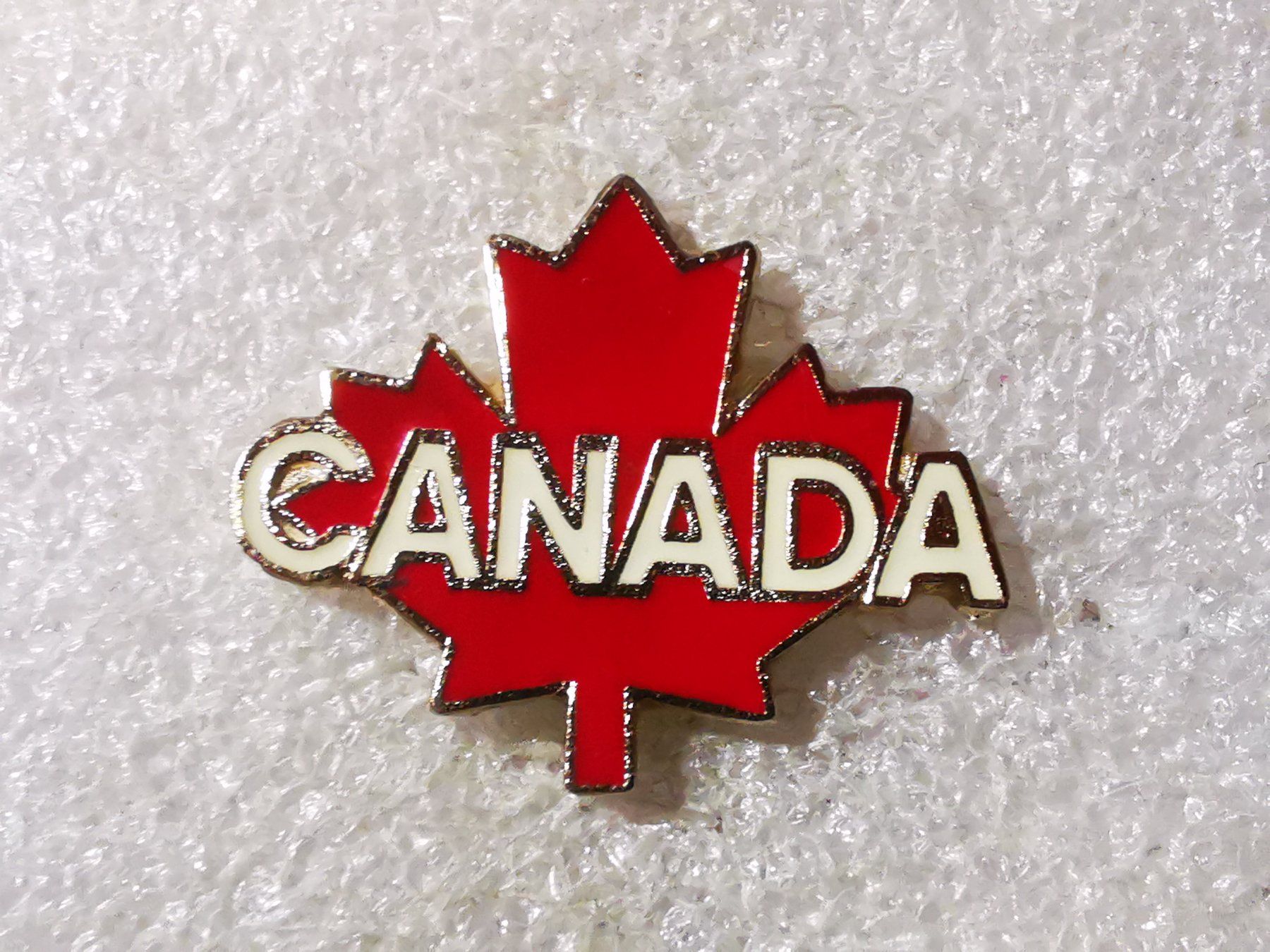 Placchette & Badge: Ansteckpin 102: Canada – Usato da Oppligen venduto da Pin-Fall-Shop