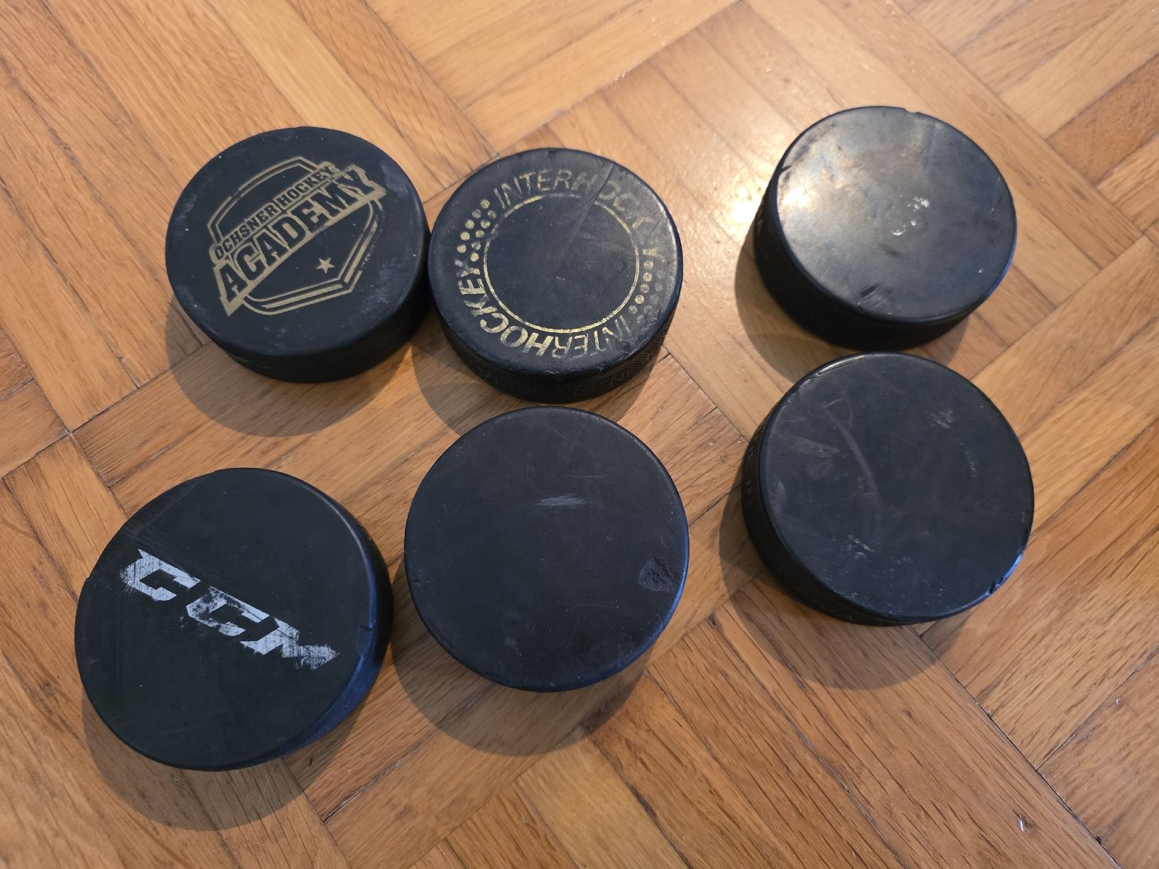 Palloni: 6 gebrauchte Eishockey Pucks Puck – Difettoso da Dorf venduto da Echo_Elements