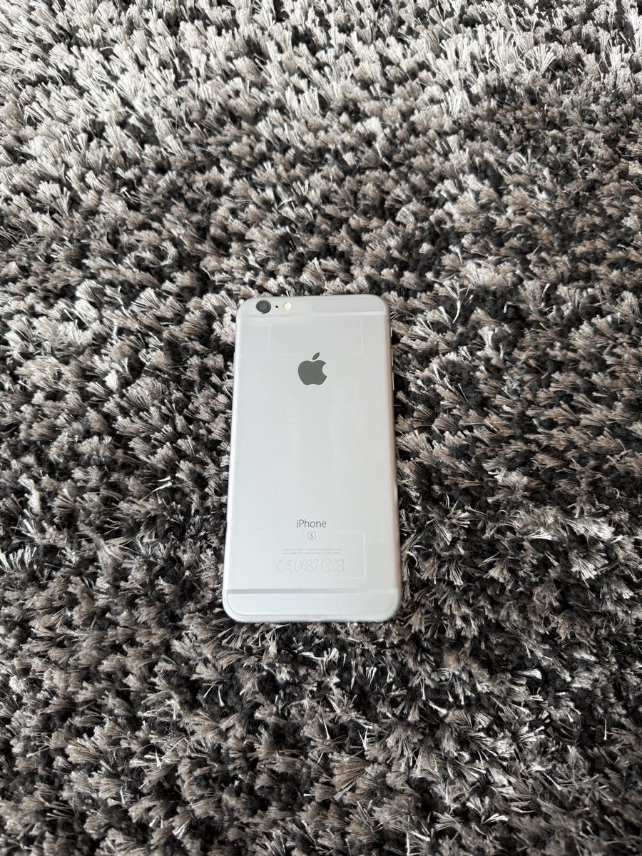 Apple Portables: iPhone – Défectueux à Wil SG par Ciara13