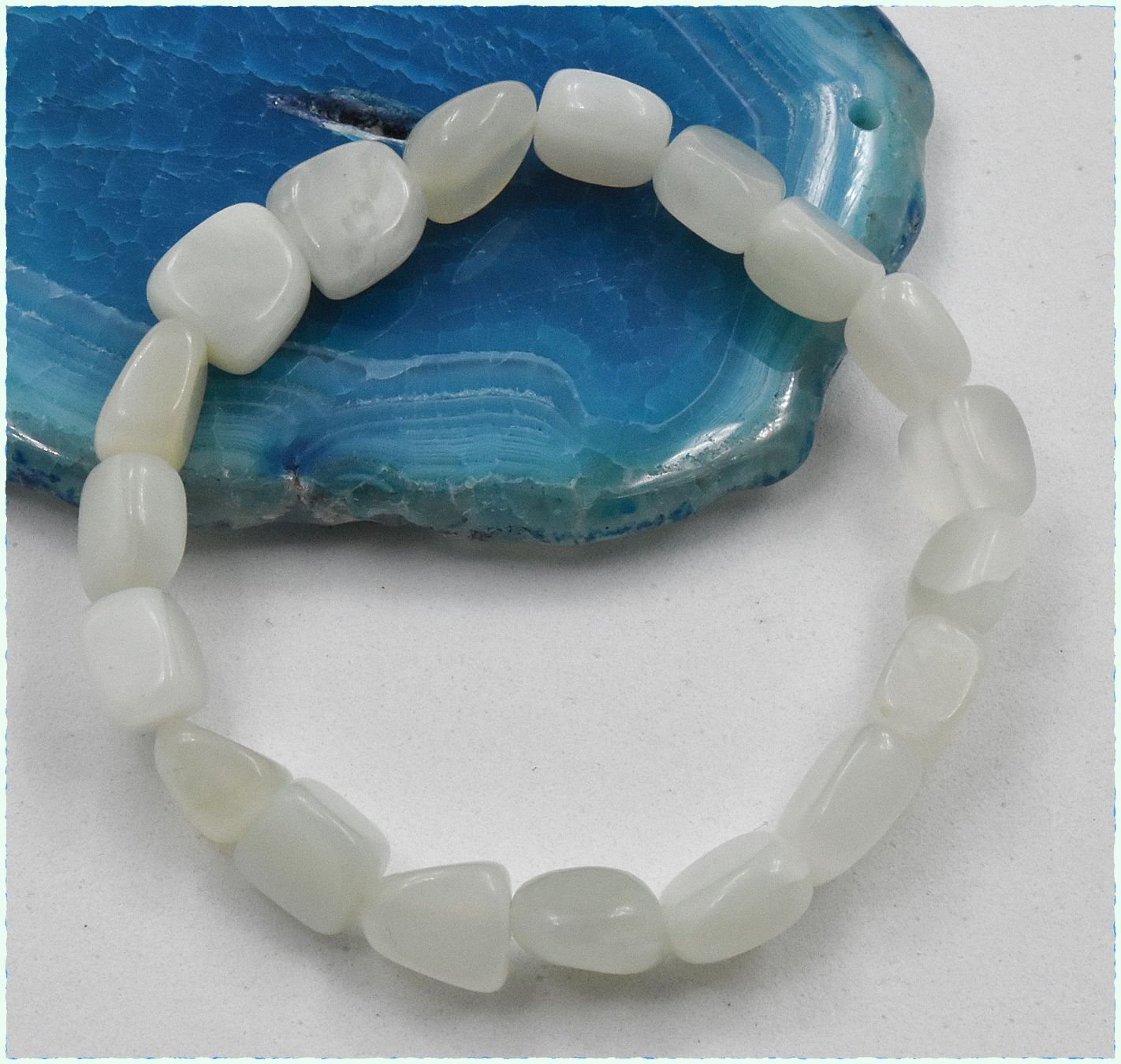 Bracciali & Braccialetti: Hellgrüne Nephrit Jade Stretch Armband ca. 18cm – Nuovo e nell'imballaggio originale da Oberglatt ZH venduto da Goldfee1