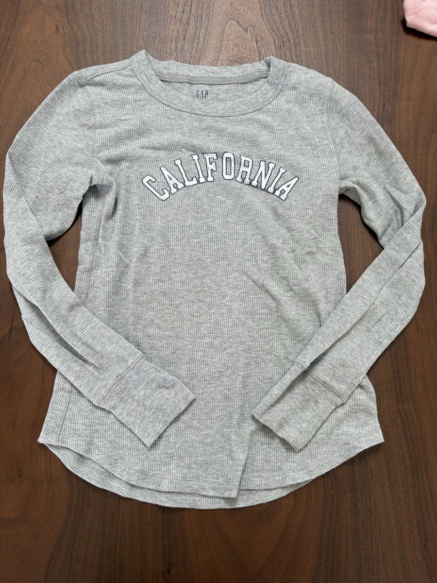 Gap Pulls & Sweat-shirts: 3 Langarmshirts Gap – D'occasion à Weisslingen par Ali_z8vw 3