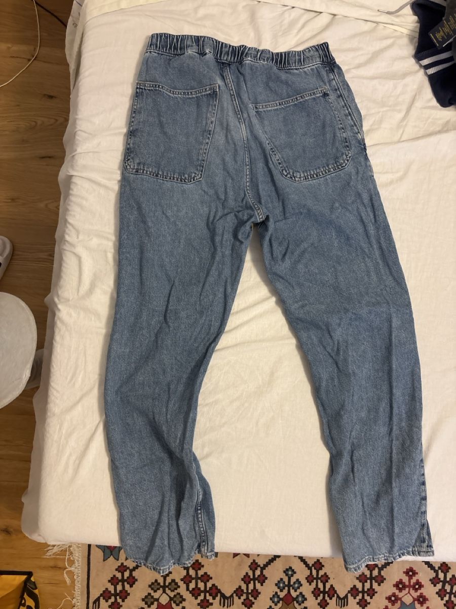 H&M Jeans: Jeans Joggers H&M Grösse S – Usato da Münchenstein venduto da FlavioDe 1
