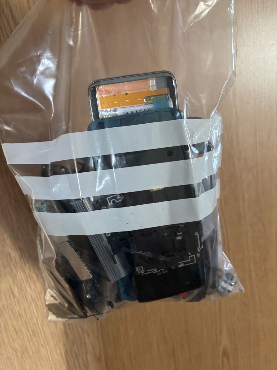 Samsung Telefoni cellulari / Smartphones: Lot de pièces Samsung S8 / S8 Plus – Usato da Vicques venduto da samyboy 2