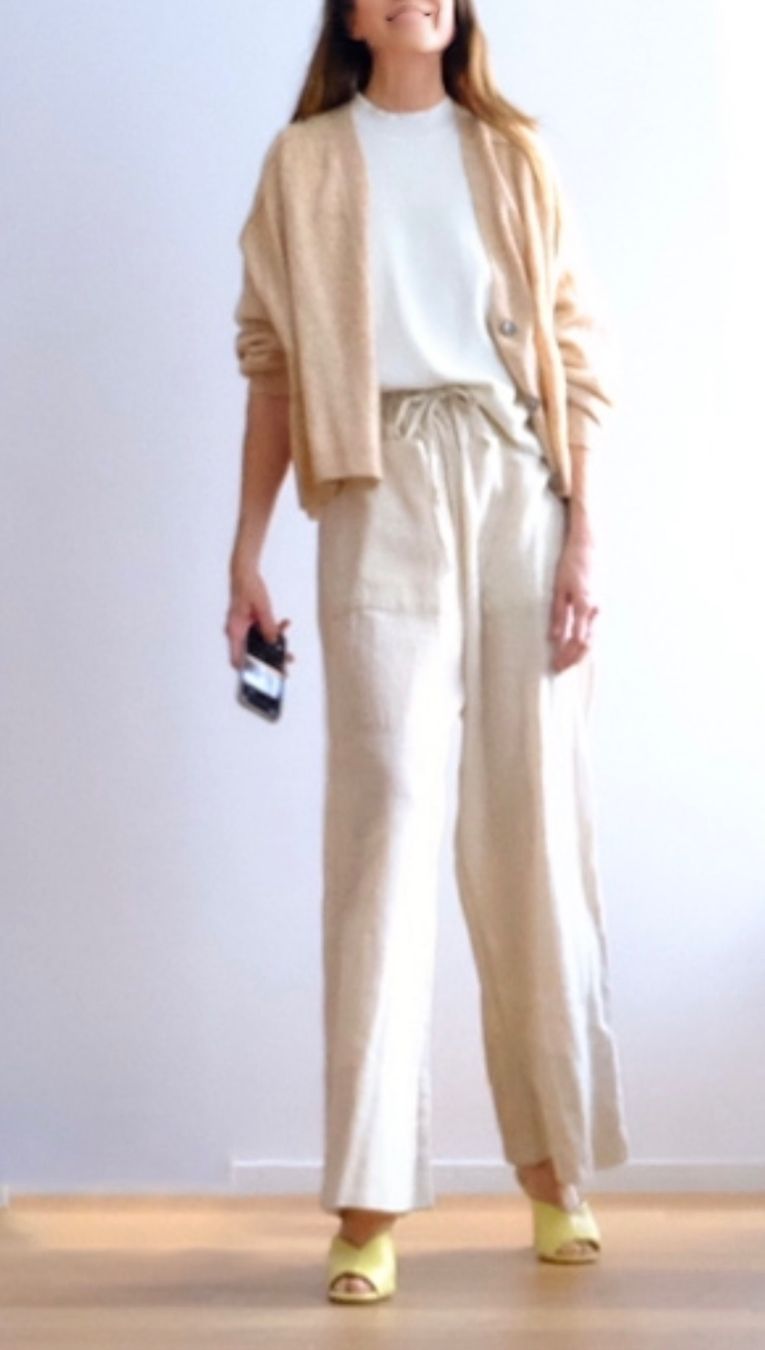 Zara Hosen: ZARA gestreifte Hose im Pyjama-Stil – Gebraucht aus Jona von vanessasupermarket20