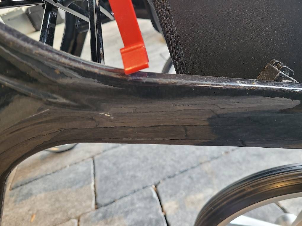 Ausili per la deambulazione: Rollator Carbon – Usato da Gelterkinden venduto da Cary90 4